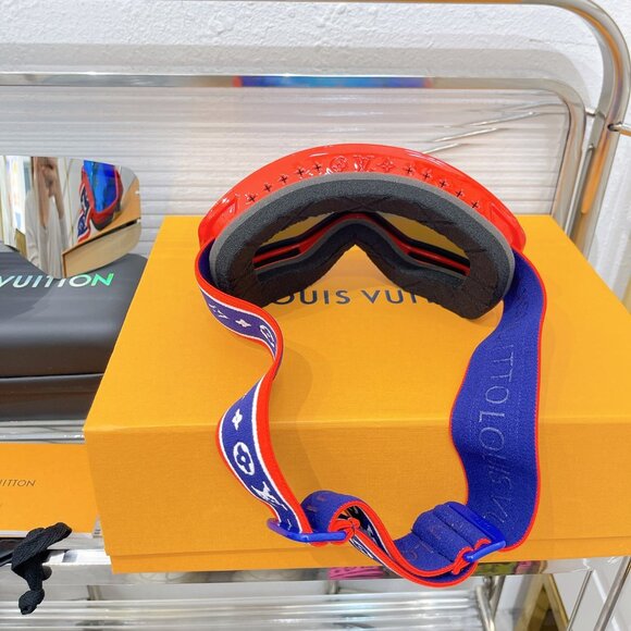 LOUIS VUITTON Ski Glasses Unisex - Picture 6 of 11